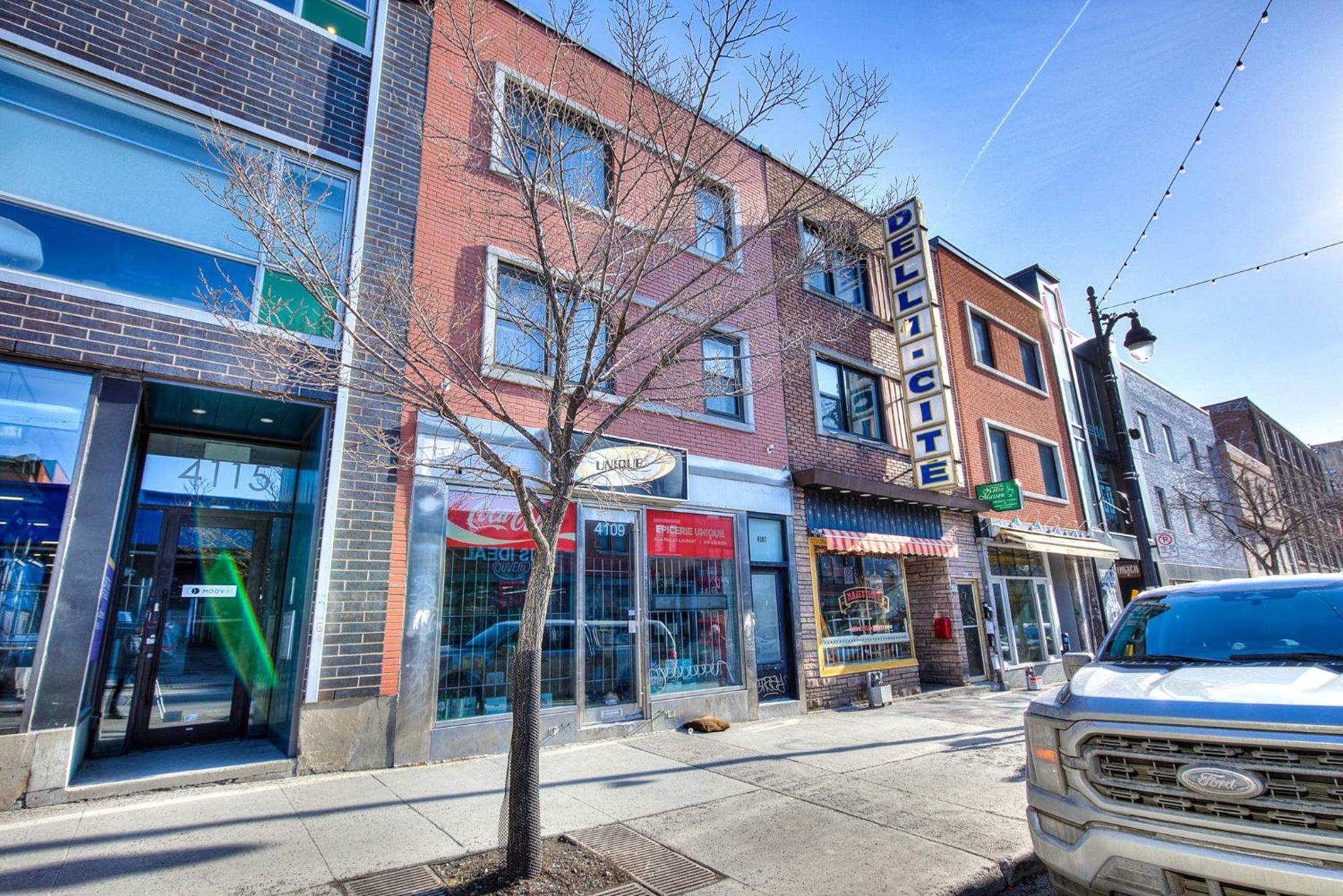 Plateau Escape & Nightlife Adventures! Downtown Super Value! Full 1BR Apartments