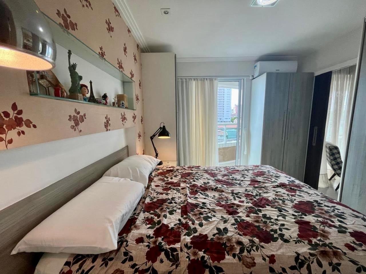 Apartamento com piscina no hooftop, 48m2 - Praia da Iracema- Fortaleza