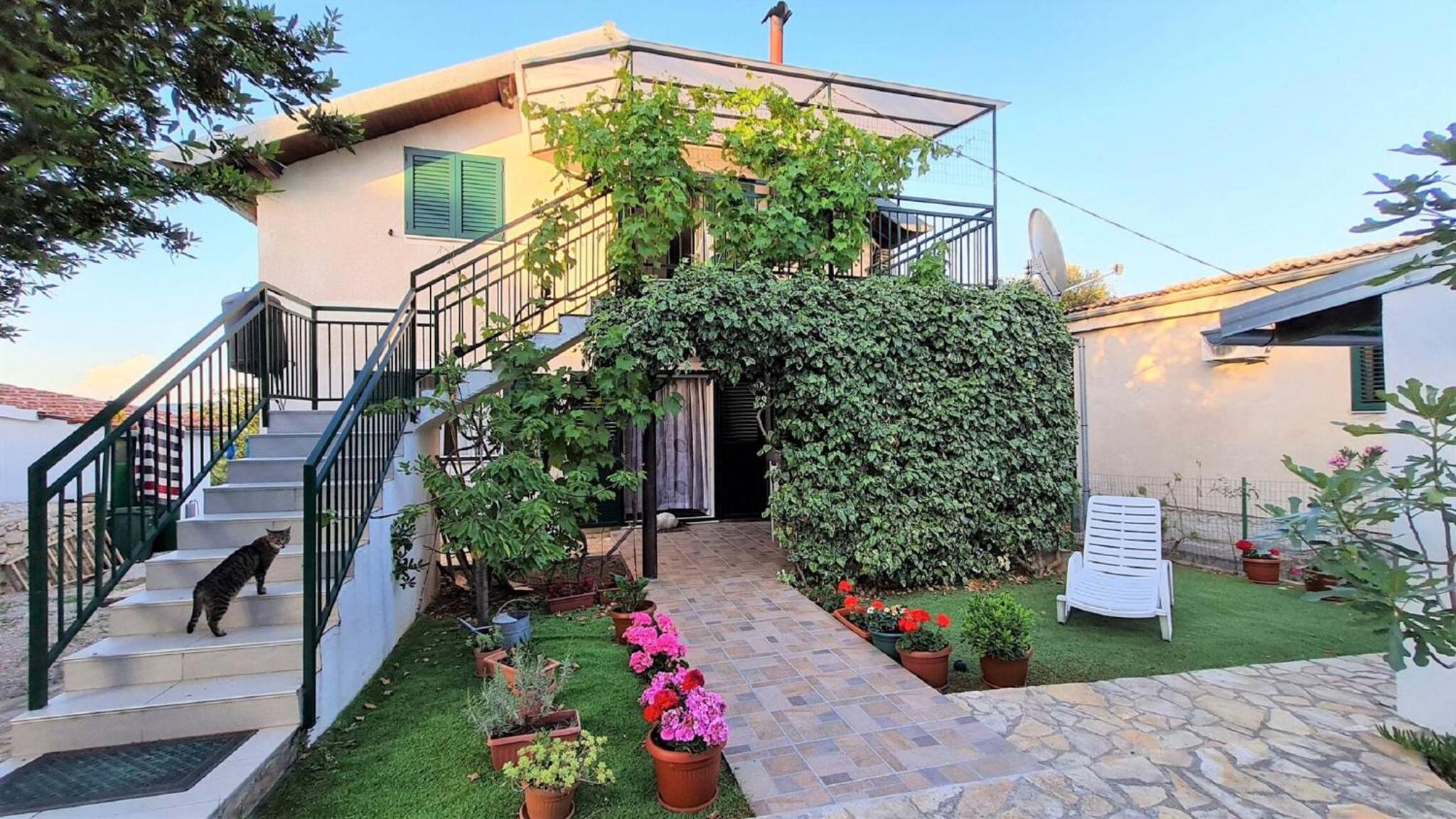 MY DALMATIA - Holiday home Franka near the beach view 5