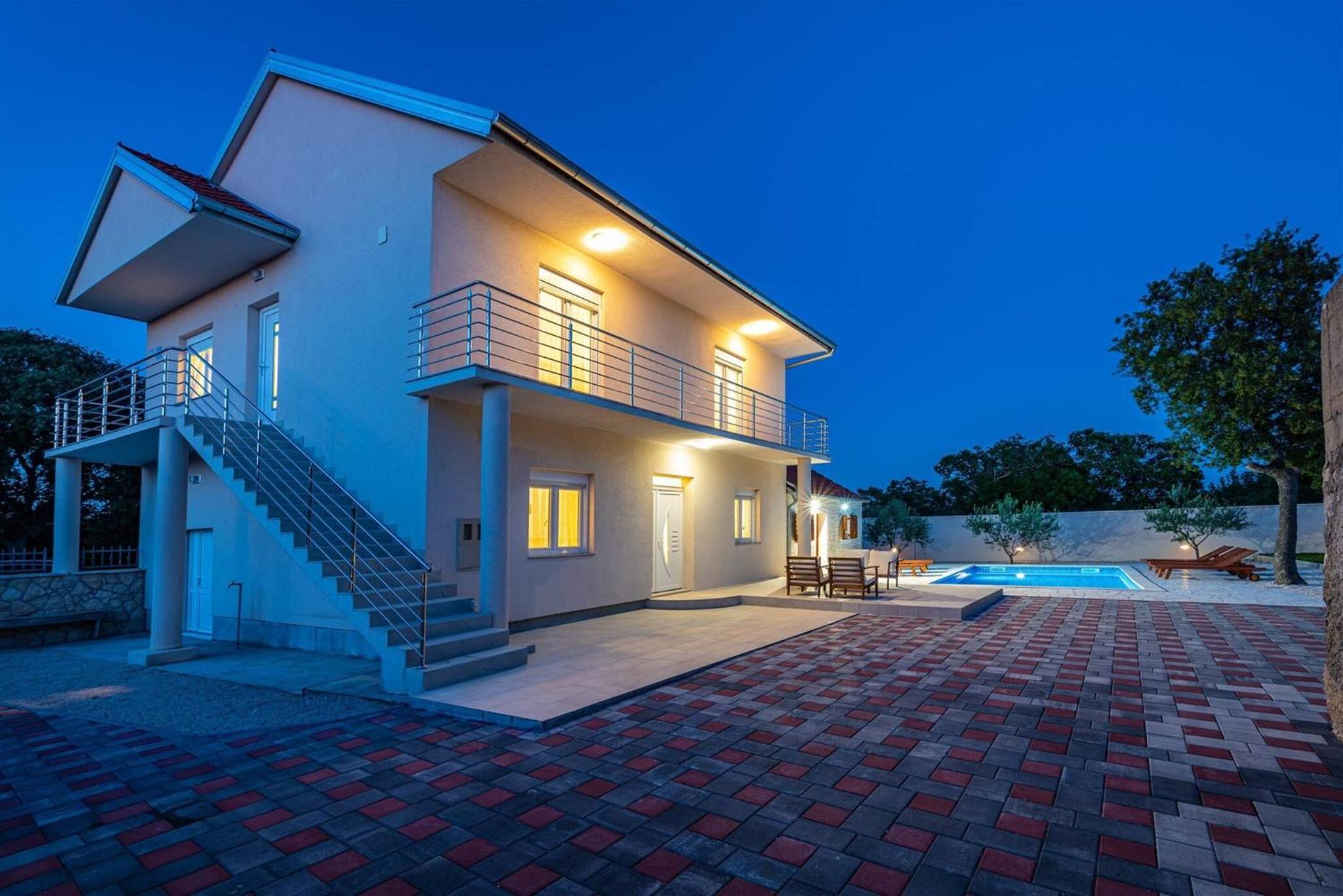 Photo 44
