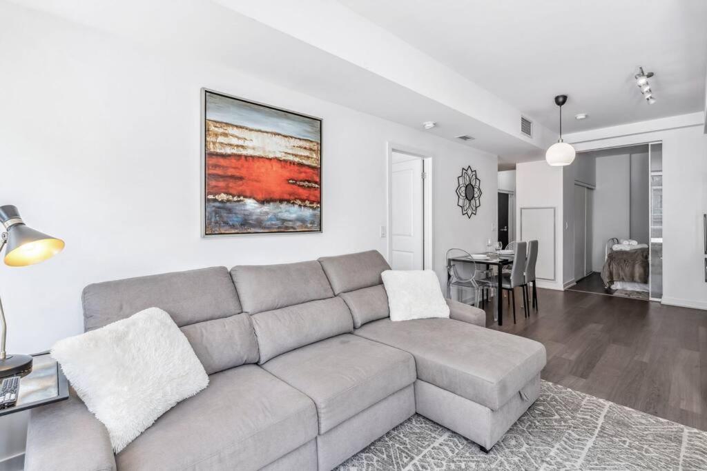 Stylish 2BR Urban Escape, BBQ, Private Terrace