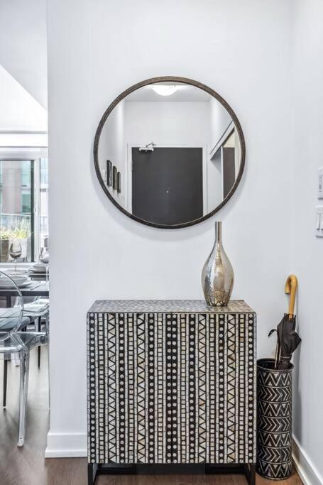 Stylish 2BR Urban Escape, BBQ, Private Terrace