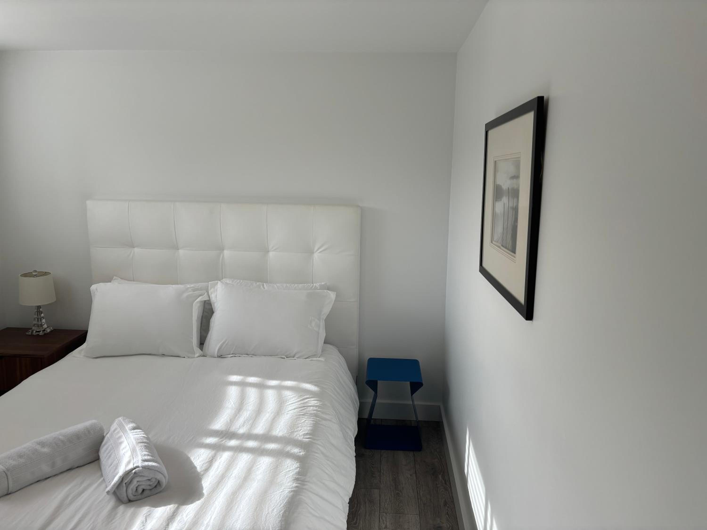 Large 2 bedroom private suite !