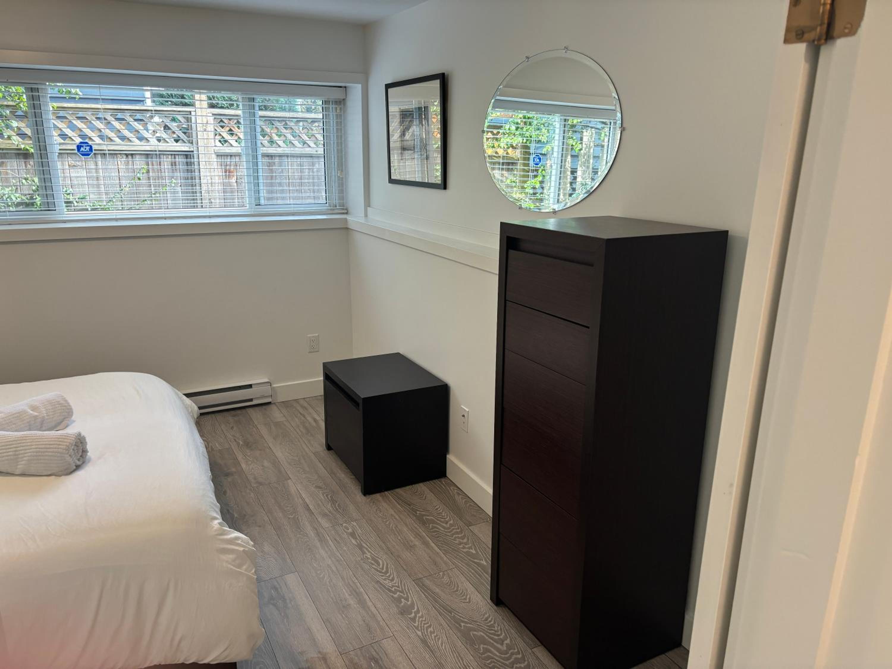 Large 2 bedroom private suite !