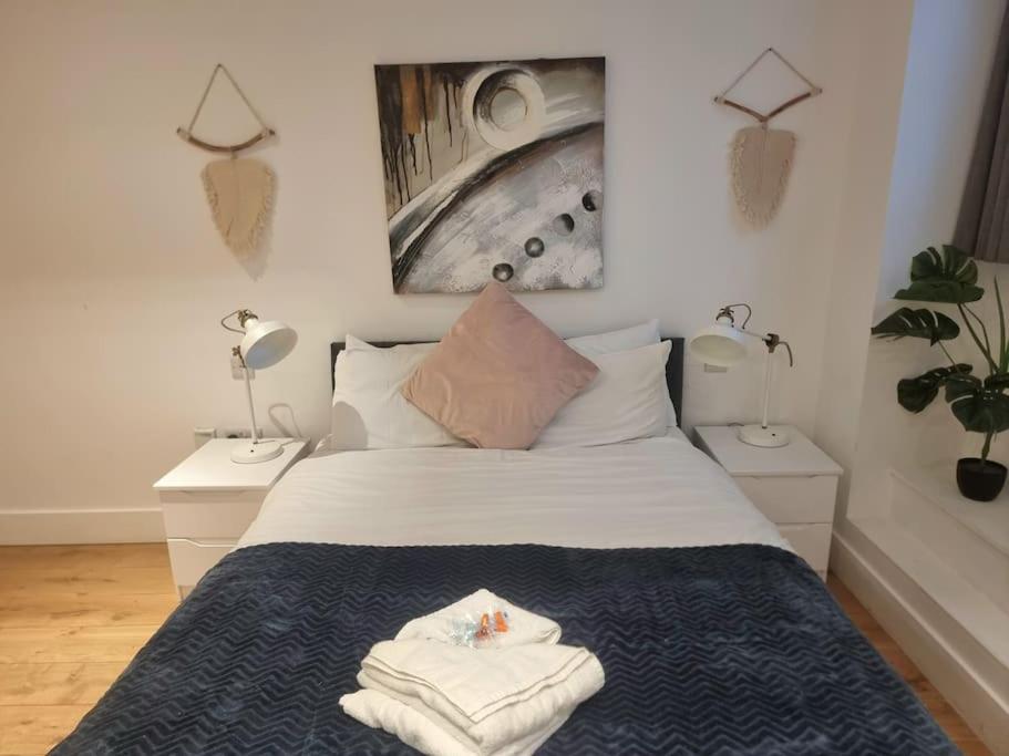 Large Duplex Flat at London Bridge