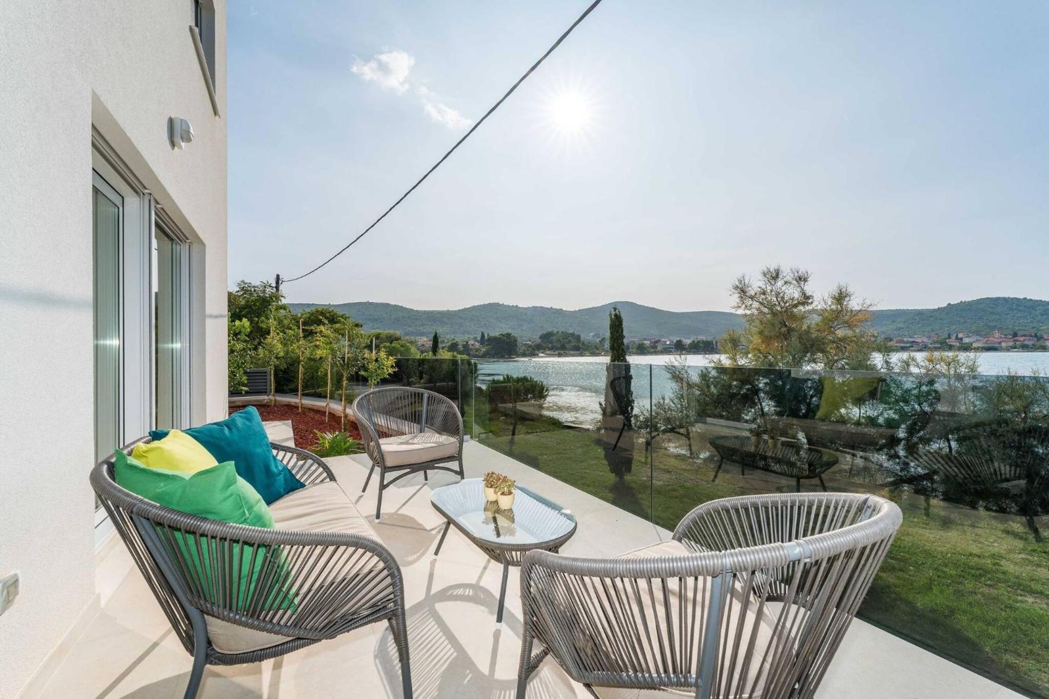 Photo 43