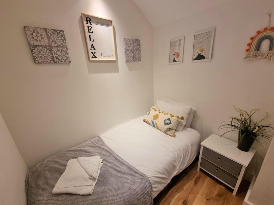 Large Duplex Flat at London Bridge