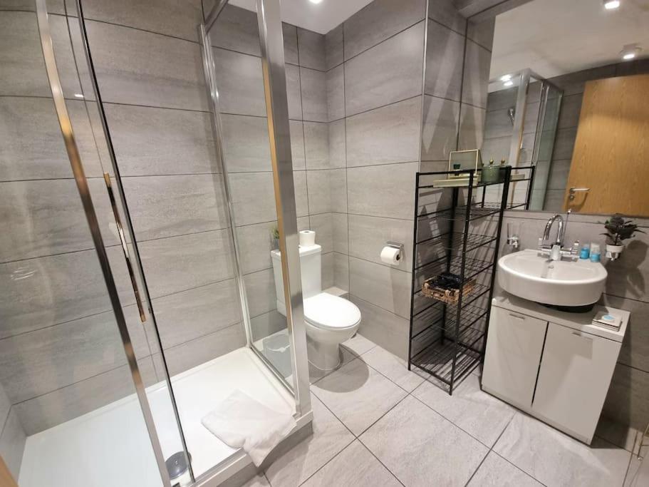 Large Duplex Flat at London Bridge