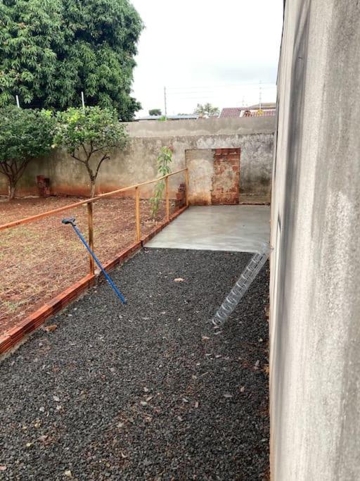 Casa com 2 quartos, ar e garagem!