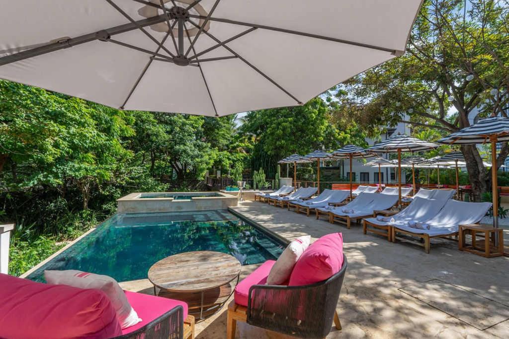 Stylish Condo in the Heart of Las Catalinas with Vibrant Design & Exclusive Beach Club Access