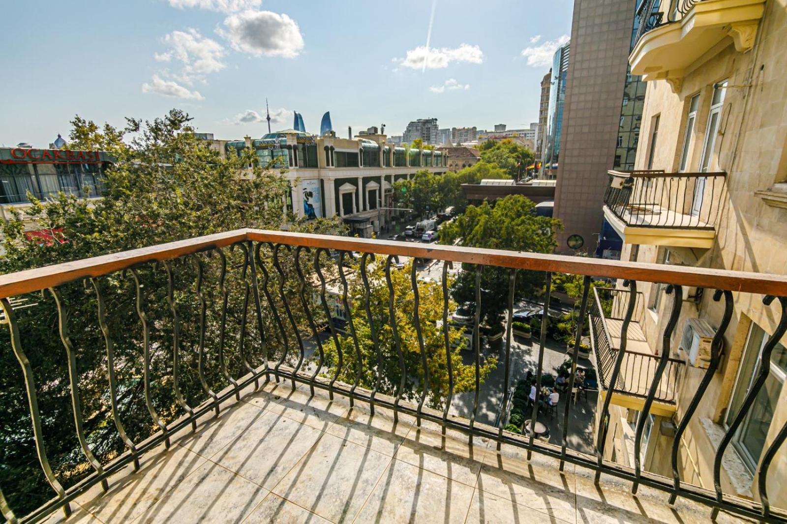 Sky view apartment nizami