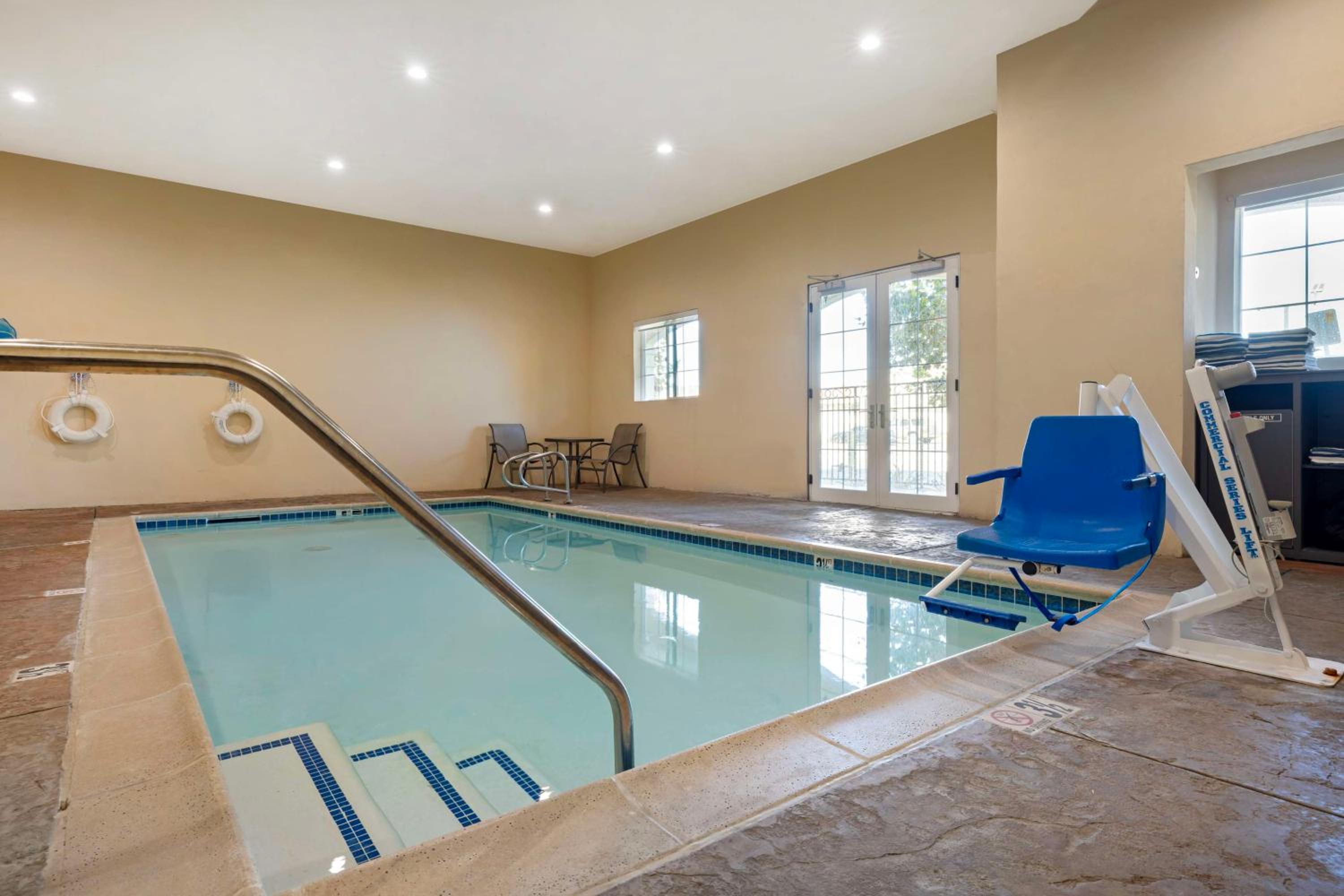 Temecula Vacations - Best Western Plus Temecula Wine Country Hotel Suites - Property Image 22