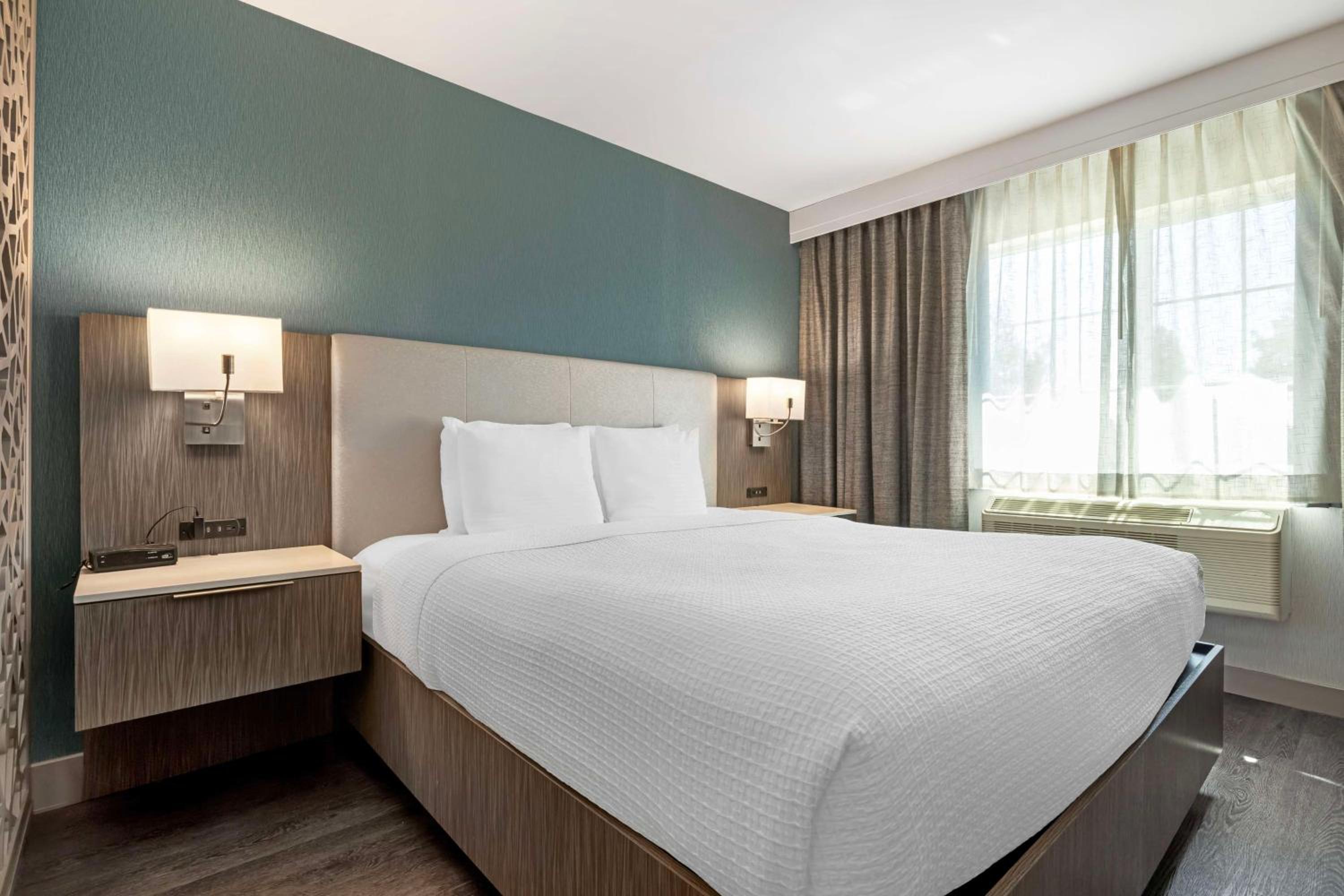 Temecula Vacations - Best Western Plus Temecula Wine Country Hotel Suites - Property Image 29