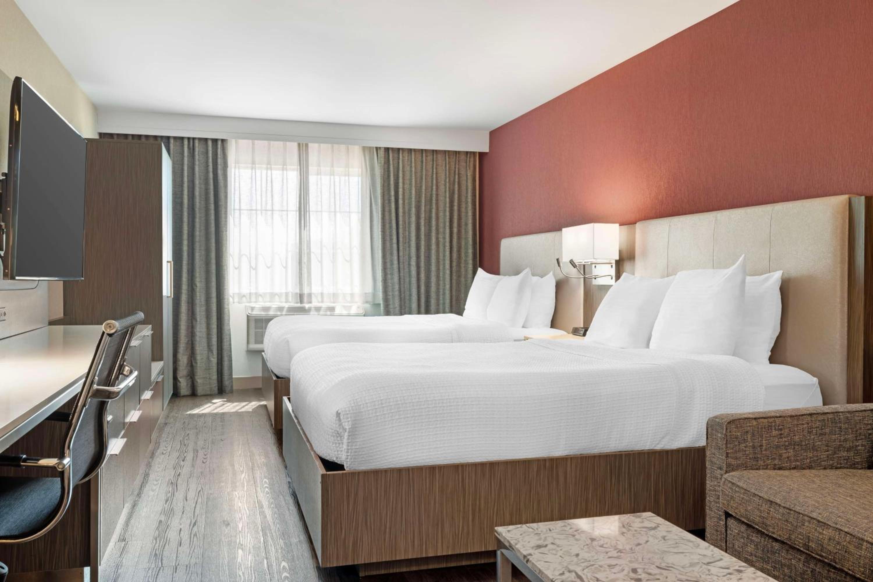 Temecula Vacations - Best Western Plus Temecula Wine Country Hotel  Suites - Property Image 1