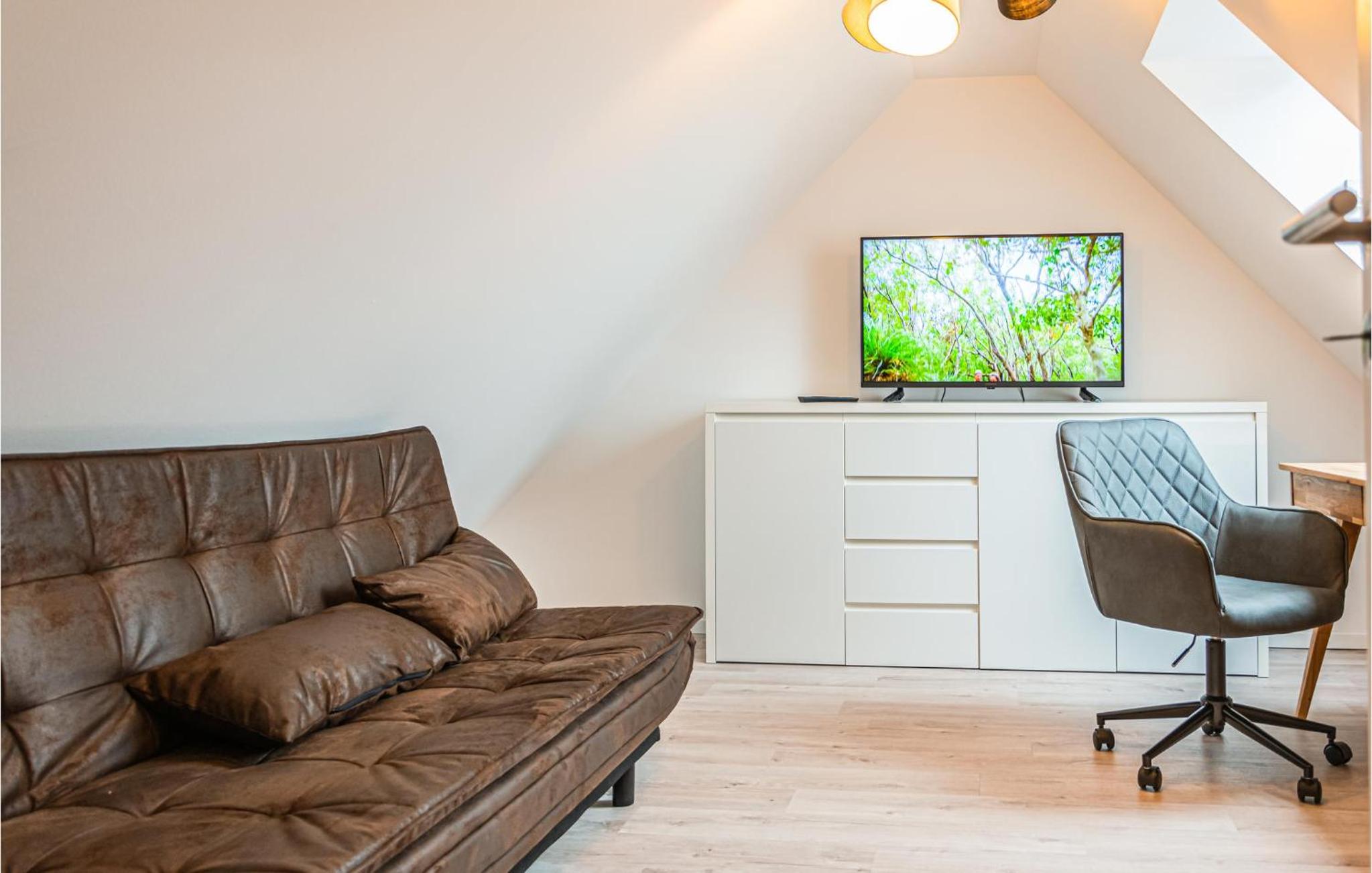 Amazing Home In Klütz With Kitchen