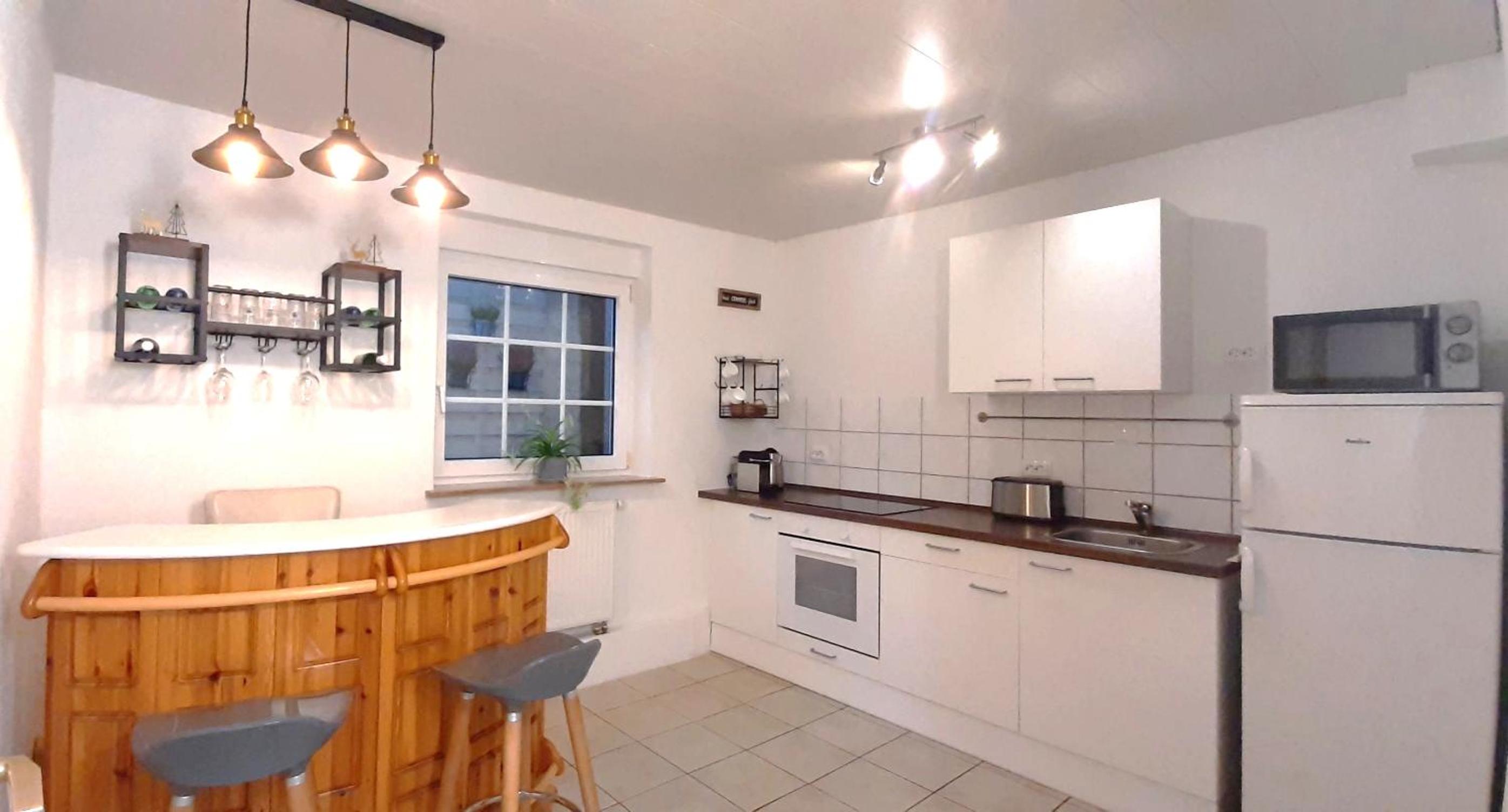 Blue Lagoon Holiday Apartments & Double Room with Balcony