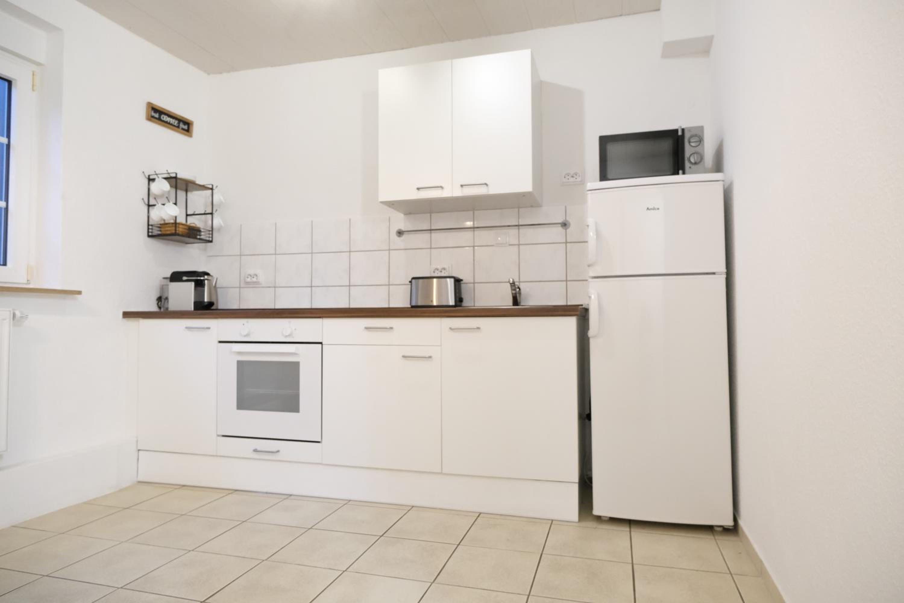Blue Lagoon Holiday Apartments & Double Room with Balcony