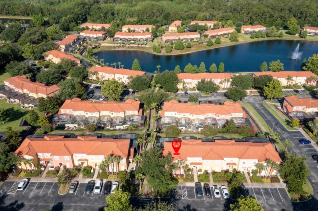 4-Bedroom Bay Lilly Townhouse W Pool view 2