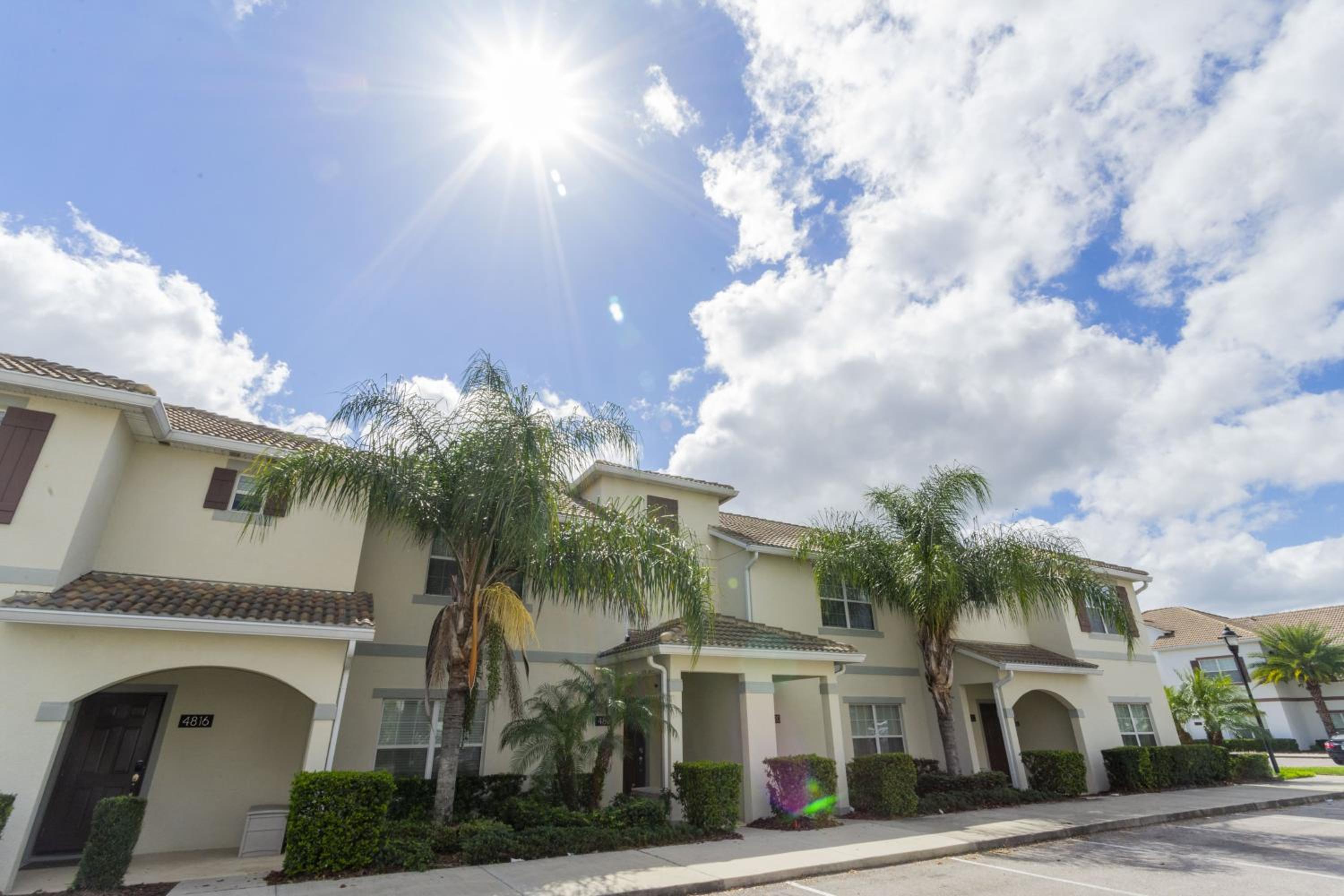 4-Bedroom Brier Rose Pool Townhome