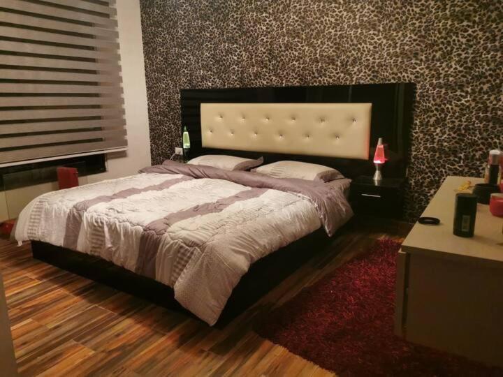 Apartment in Amman with wow furniture view 3