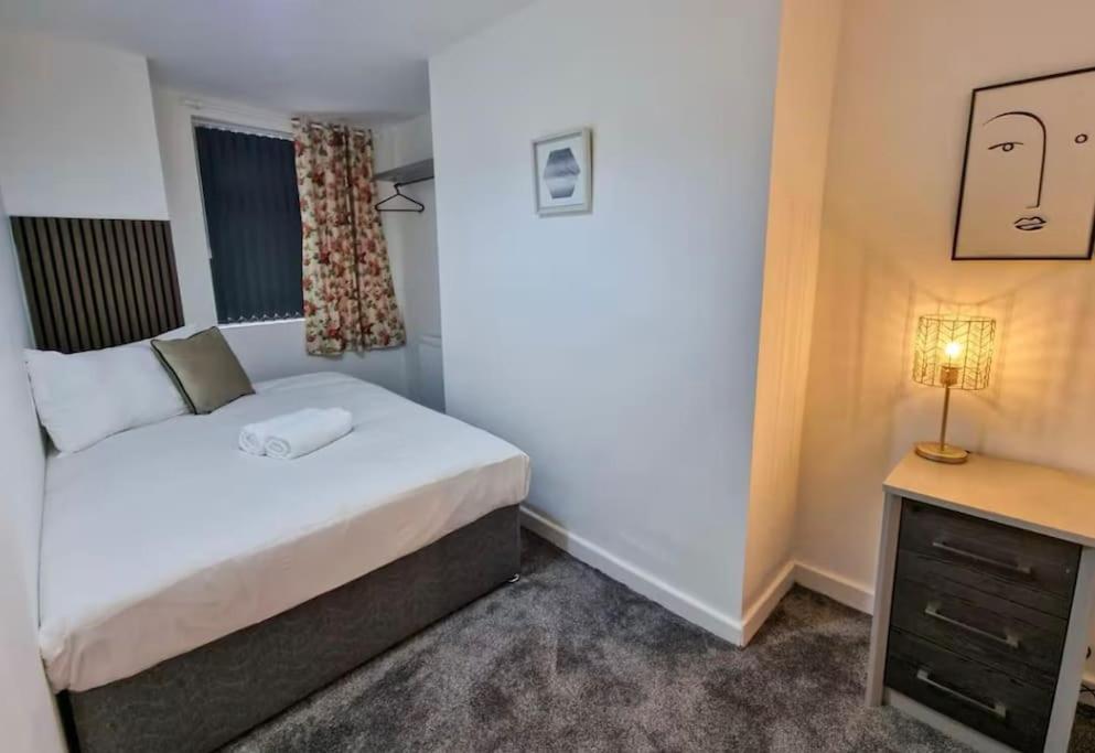 5 bedroom Luxury Townhouse near City Centre, sleep 16 photo 2