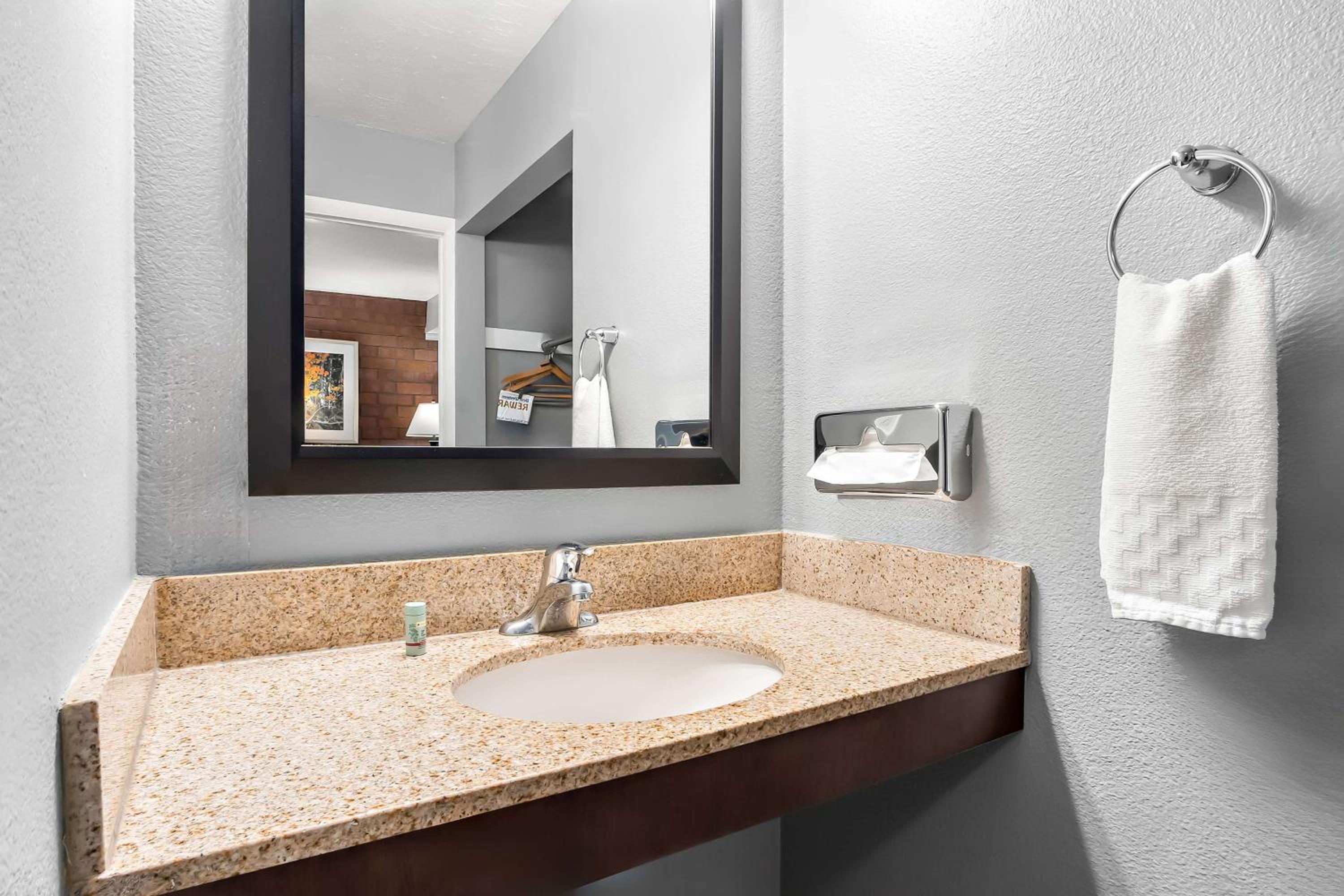 Pocatello Vacations - Best Western Pocatello Inn - Property Image 1