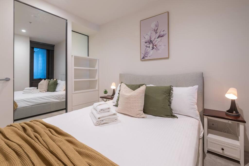 Kiera-1B1B-WelcomeDrinks,RMIT,MelbUni,MelbCentral