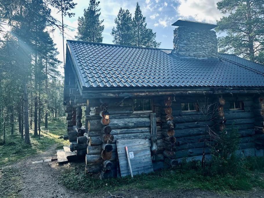Lapland Lake Hideout with Modern Amenities and Activities