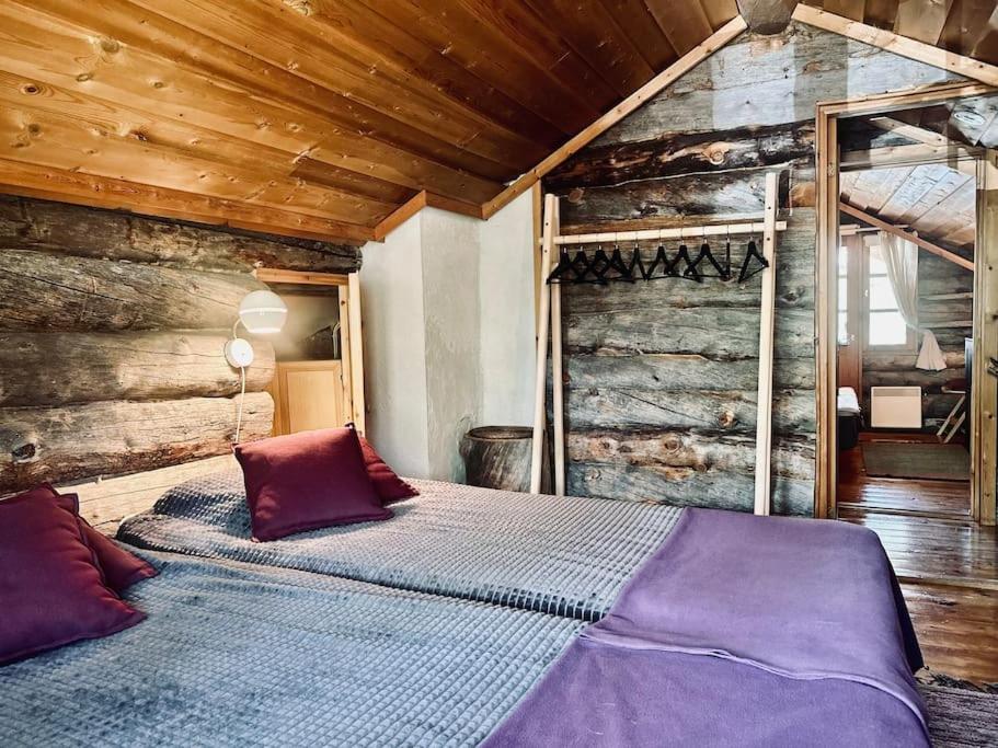 Lapland Lake Hideout with Modern Amenities and Activities
