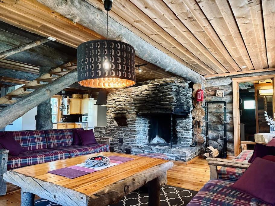 Lapland Lake Hideout with Modern Amenities and Activities