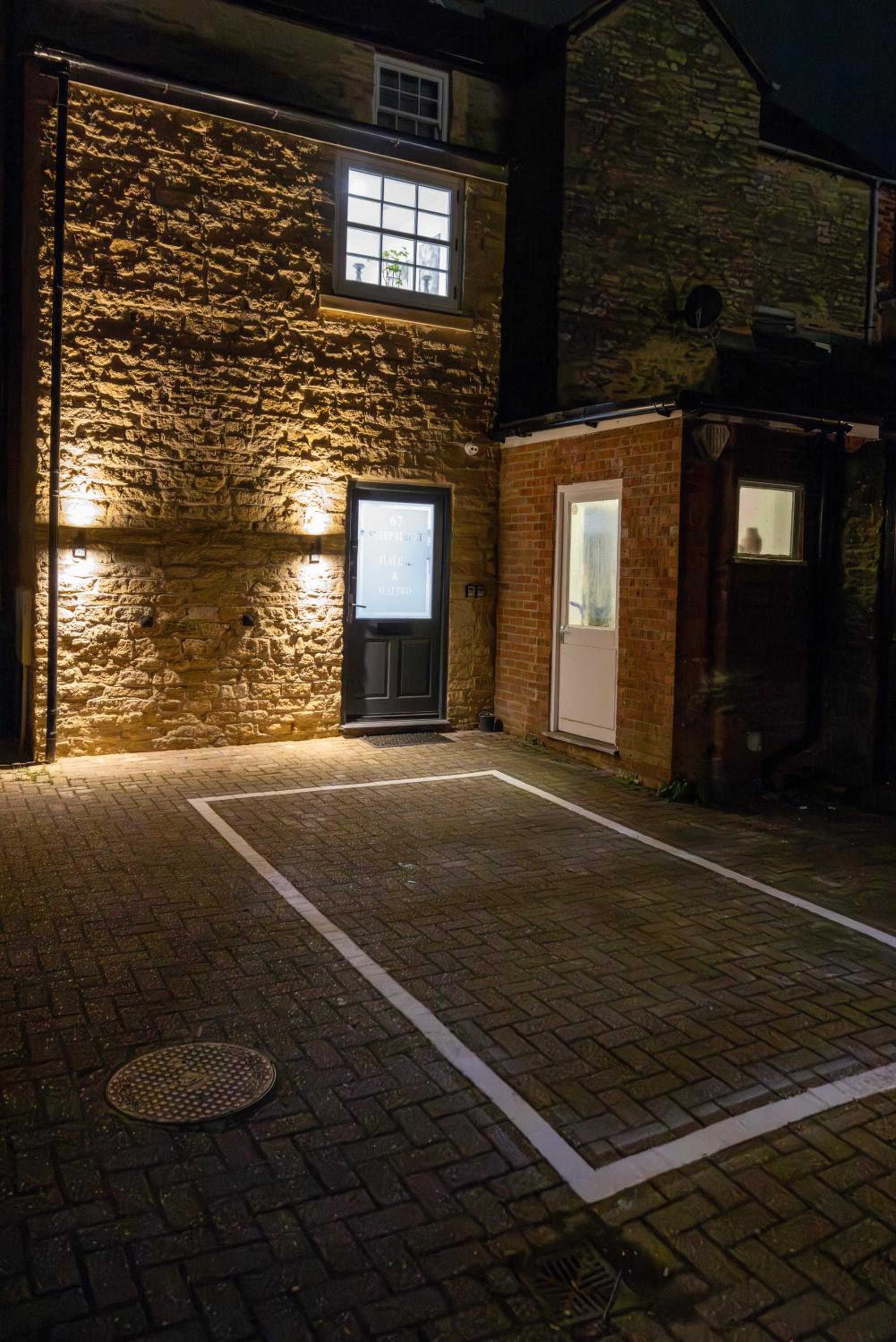 Stylish 1 Bed Apartment in Bicester Town Centre
