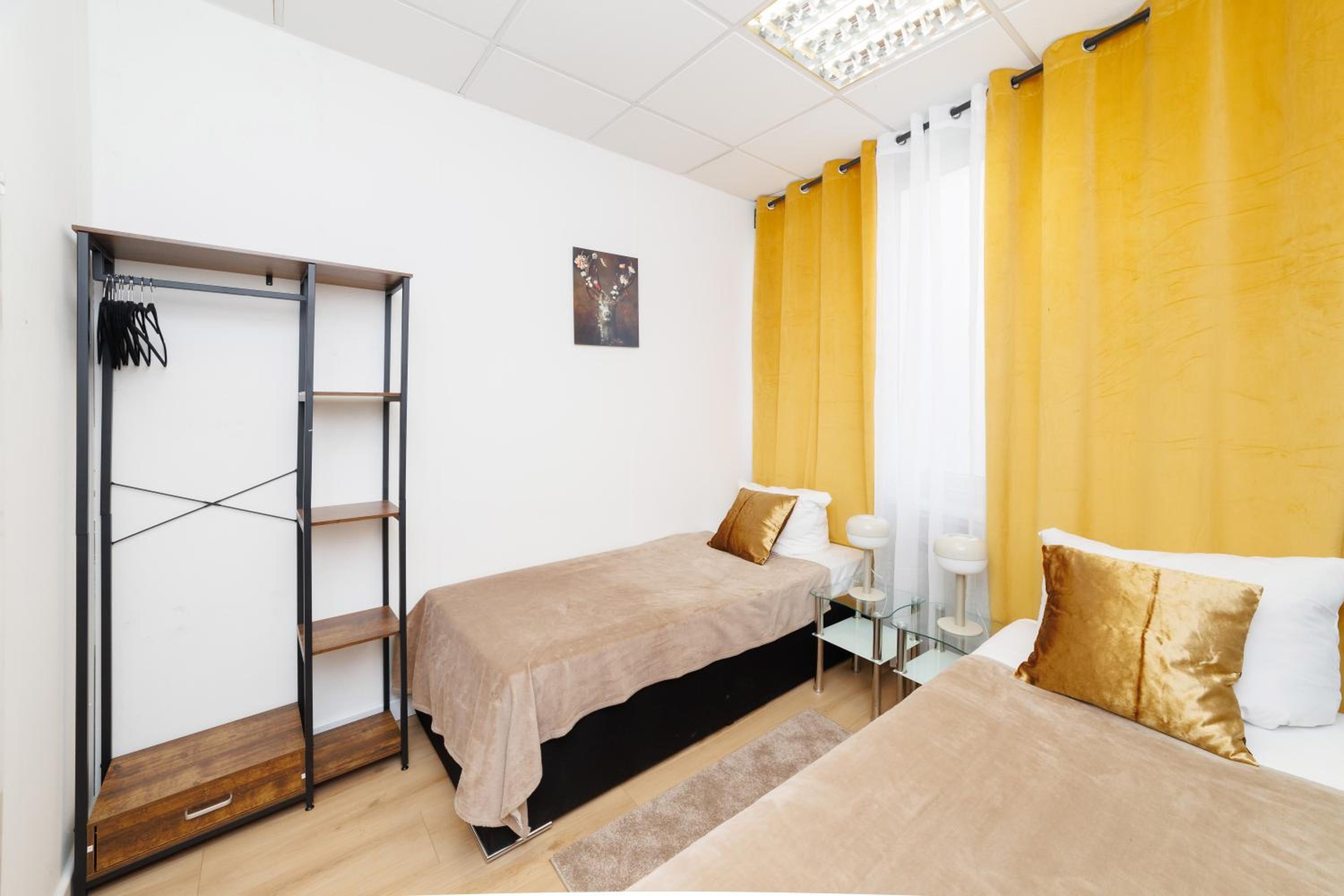 BIG 7RMS City Central Loft, 1ALocation