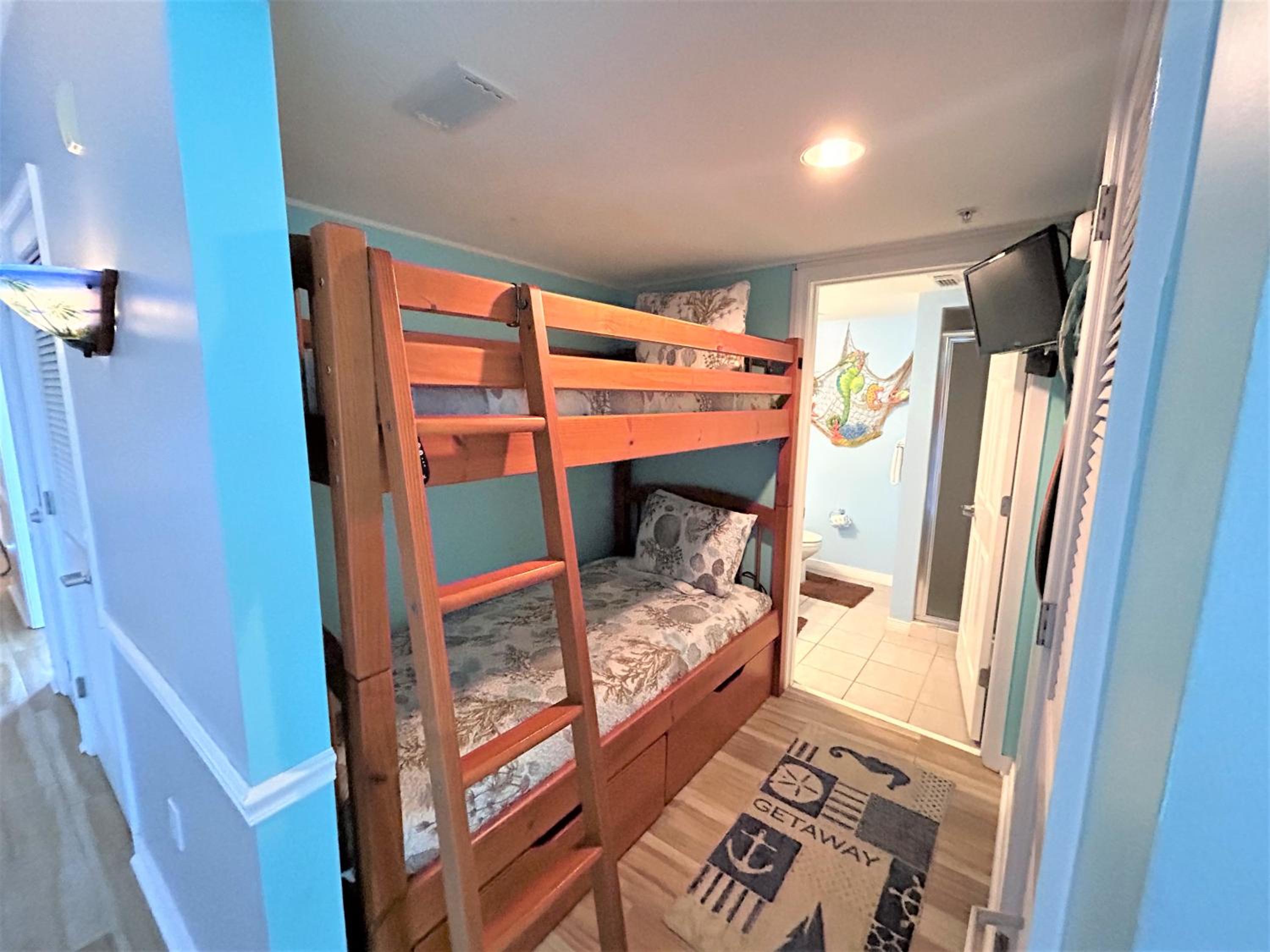 Destin West Sandpiper 608 ocean view sleeps 6 view 4