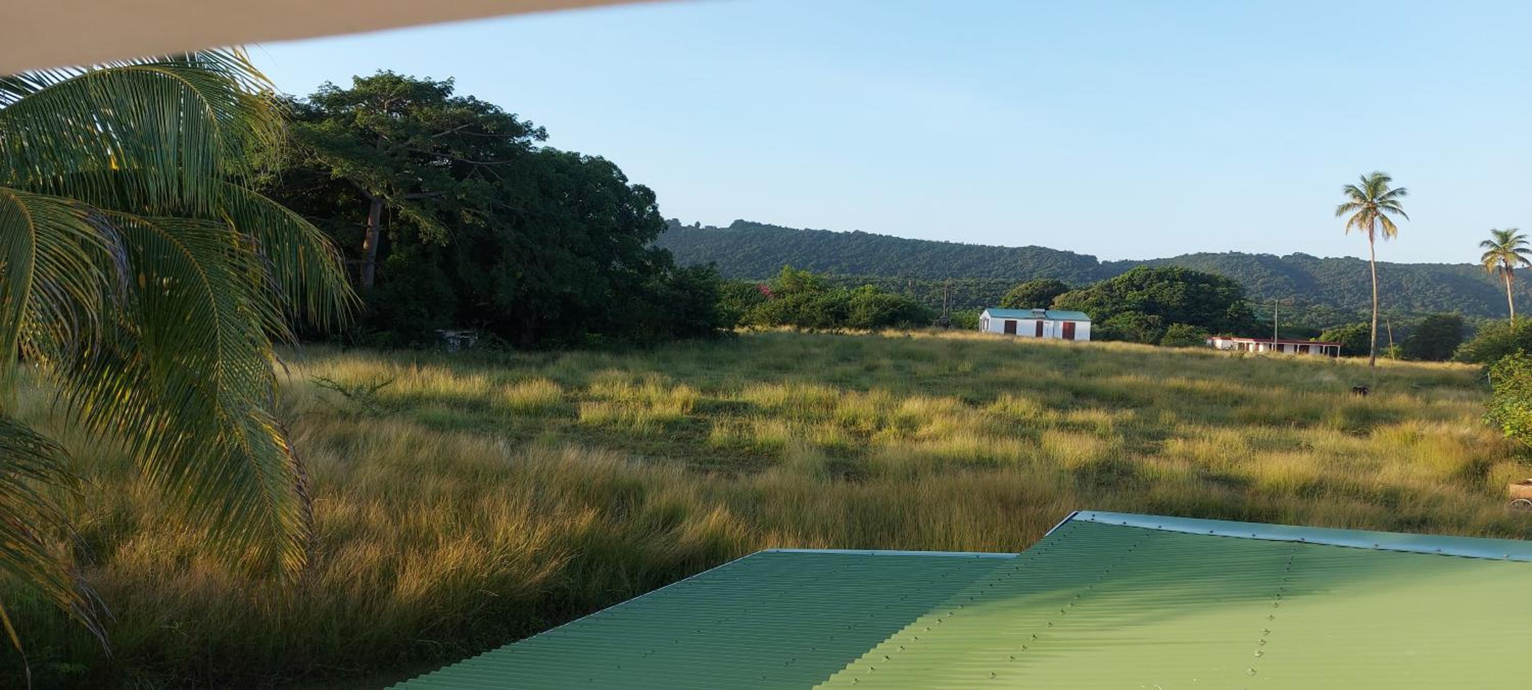 HAUT DE VILLA " vu sur la colline " view 3