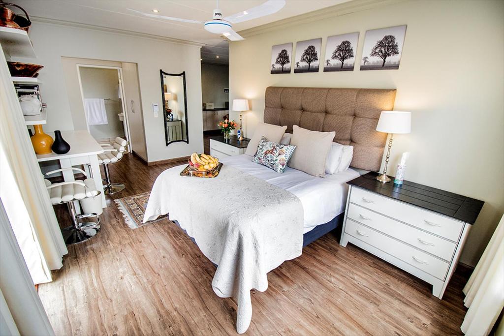 Crown Loft at Chaplin Manor
