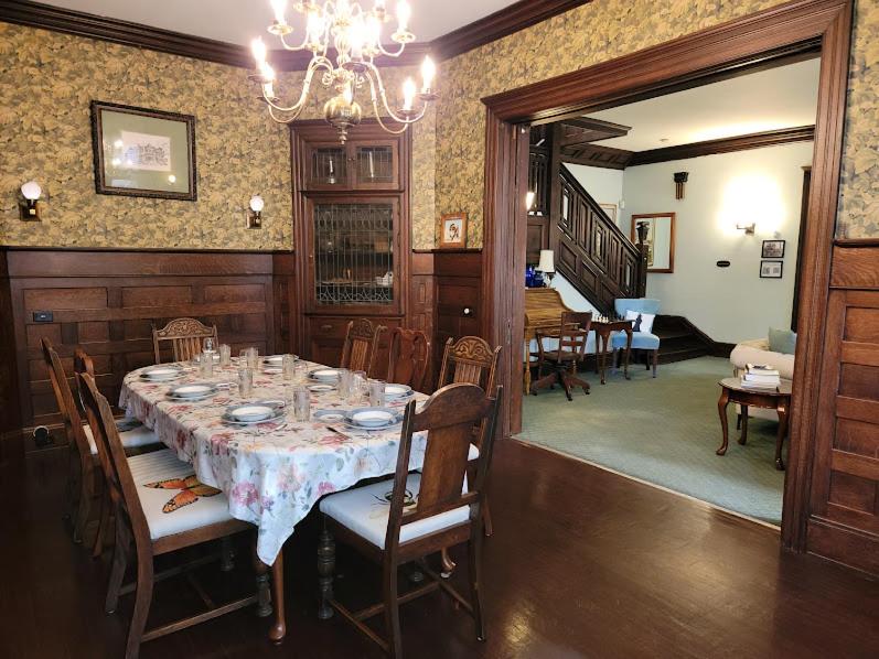 The Kings Throne Inn and Guest House view 4