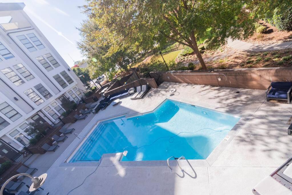 Charlotte Vacations - Luxury Apartment Uptown Wi-Fi Gym Pool 233 - Property Image 30