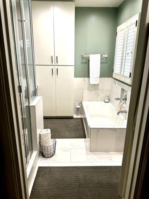 The Beverly Hills Guest Suite