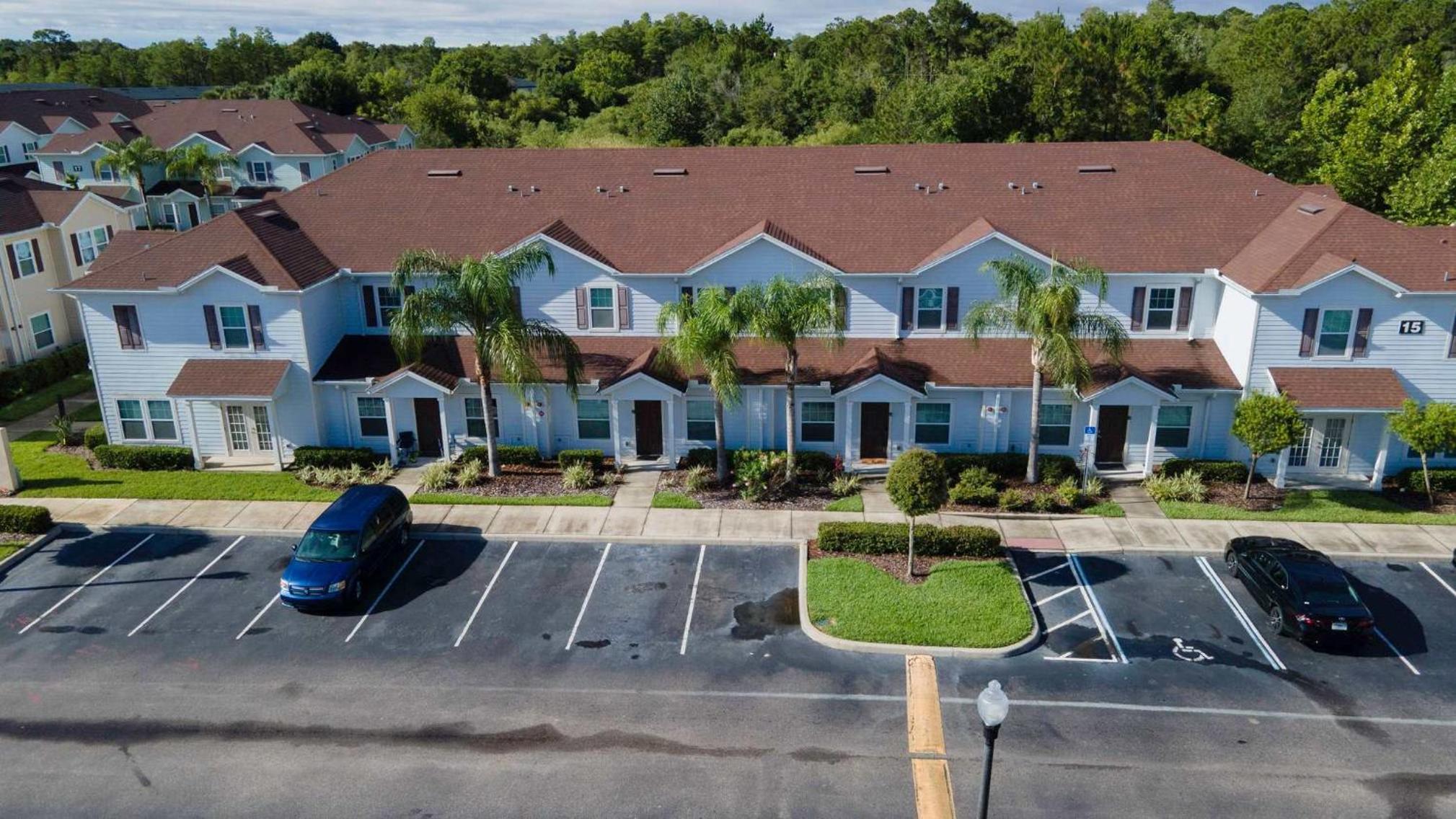 Family Spacious 3BR Townhouse with BBQ n' Pool Access view 3