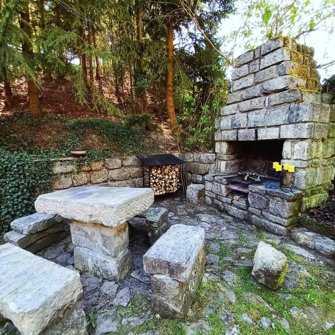 Dobroslov Cottage