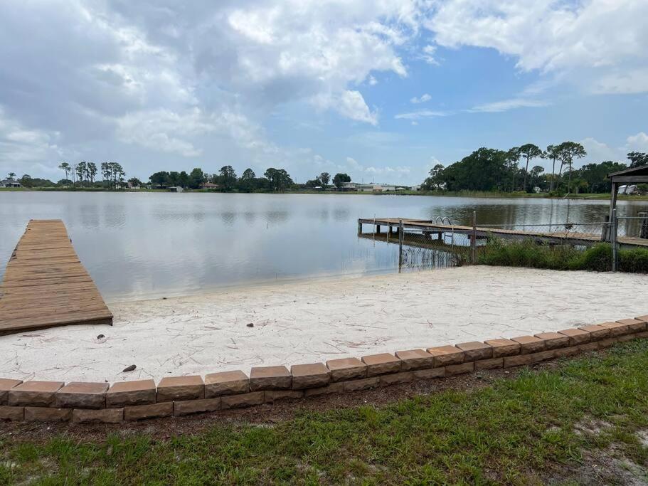 Sebring Vacations - Lake House - Property Image 1