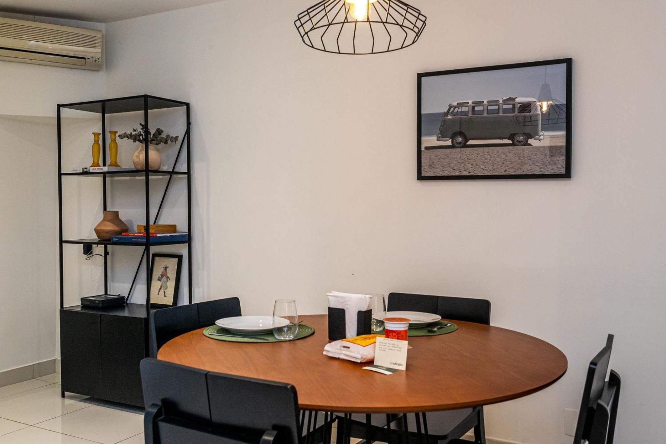 Apartamento Moderno a 300 m da Praia do Leblon
