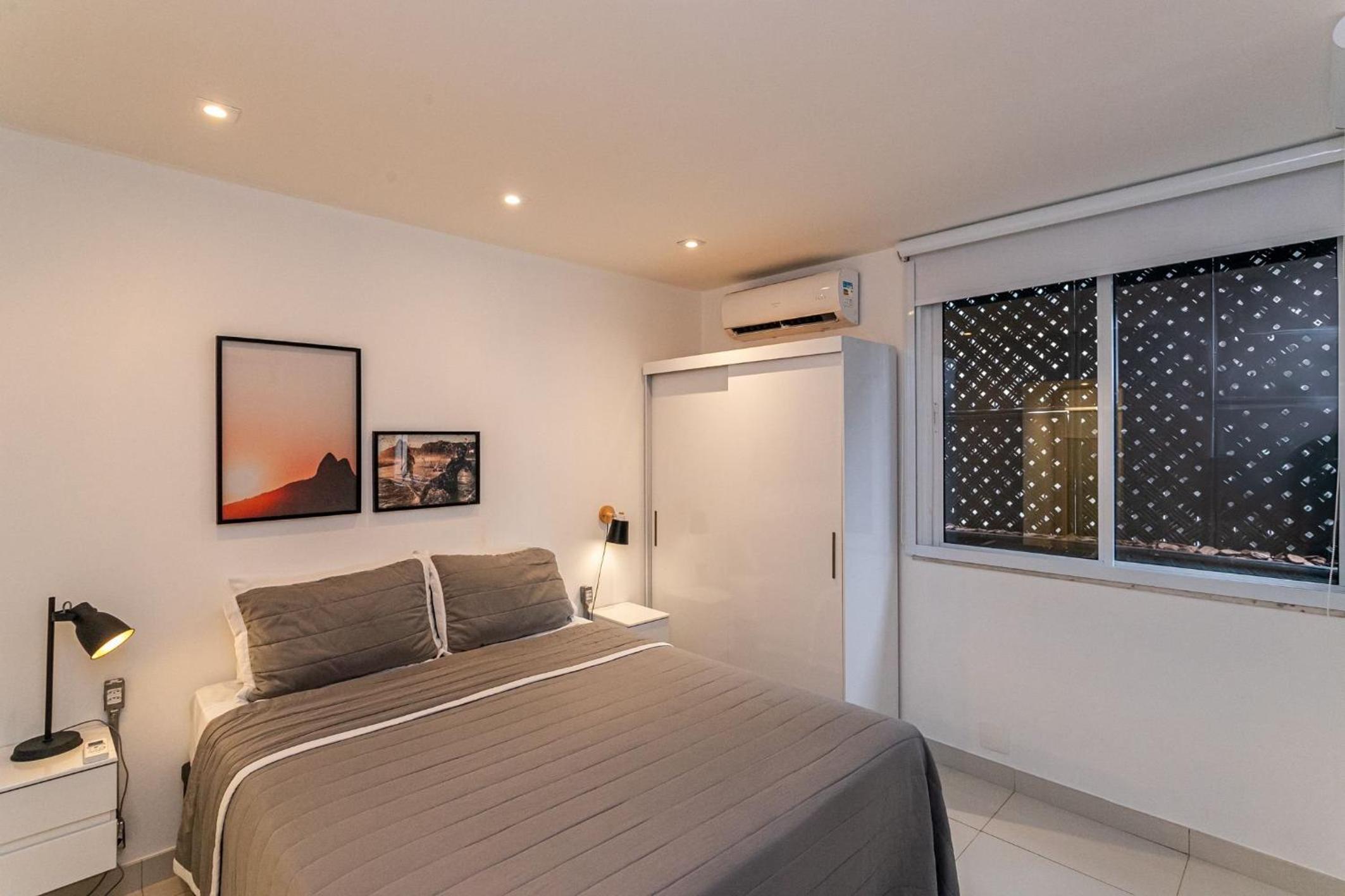 Apartamento Moderno a 300 m da Praia do Leblon