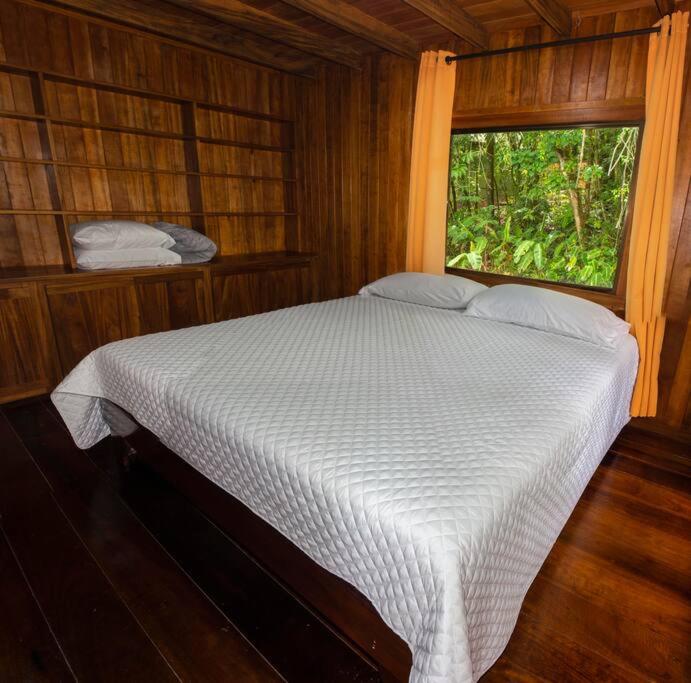 Private House Next to the Cloud Forest Reserve