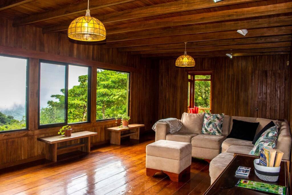 Private House Next to the Cloud Forest Reserve