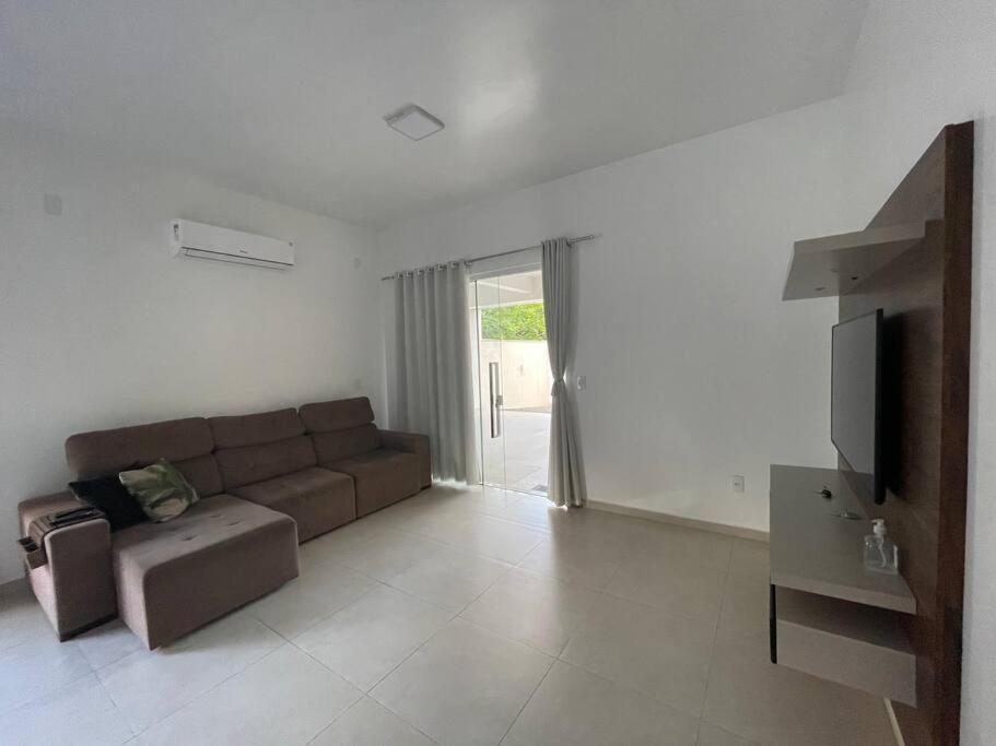 Casa de Praia Linda em Mariscal - Bombinhas