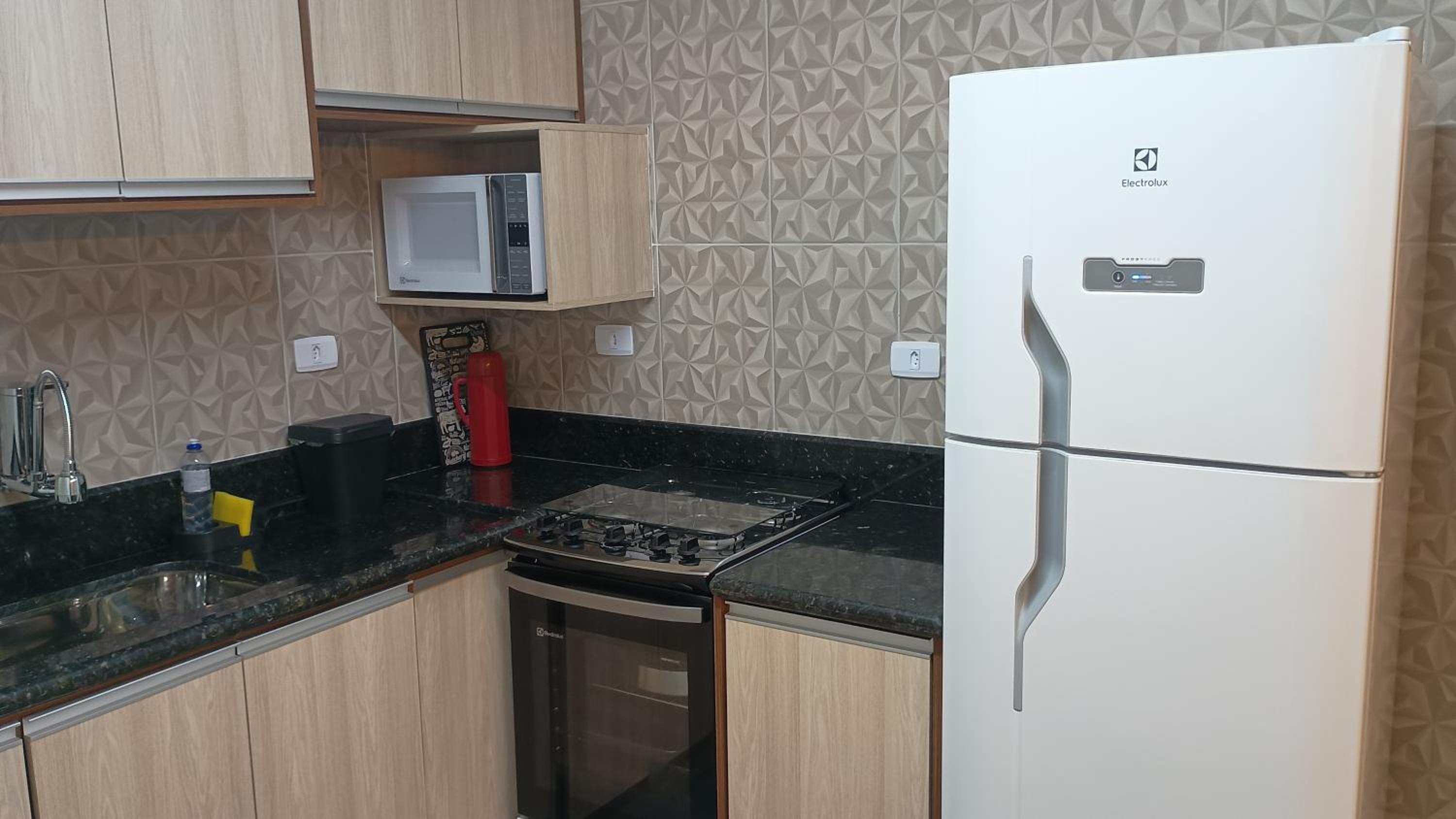 2 dorm Praia Grande disponível