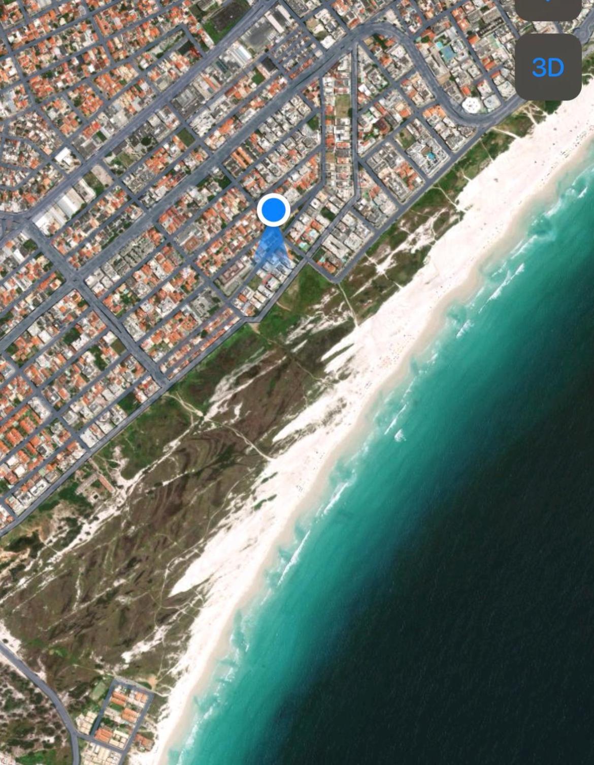 Apartamento espaçoso, a 300m da Praia do Forte