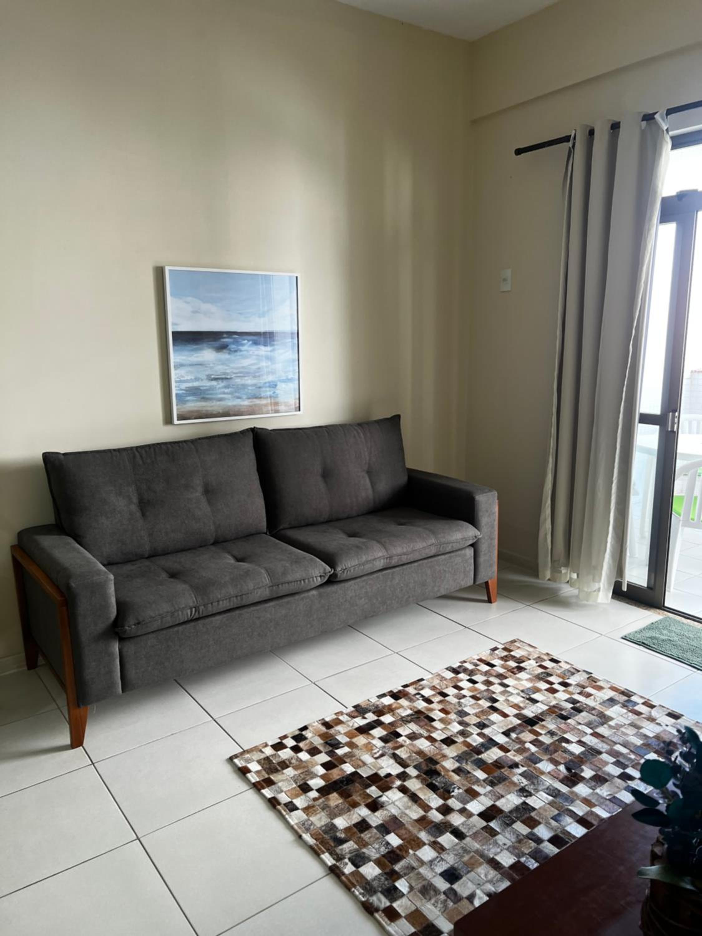 Apartamento espaçoso, a 300m da Praia do Forte