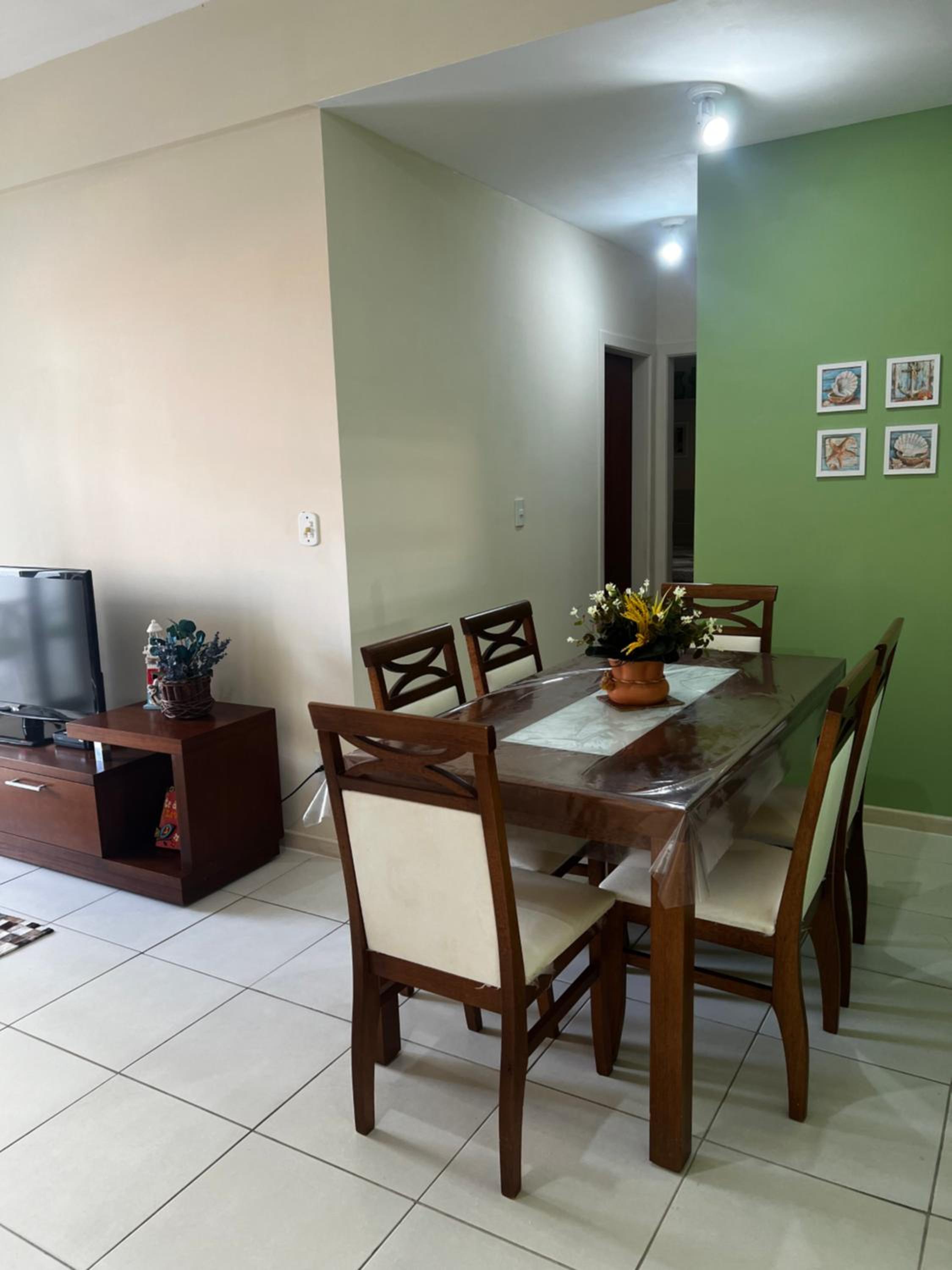 Apartamento espaçoso, a 300m da Praia do Forte